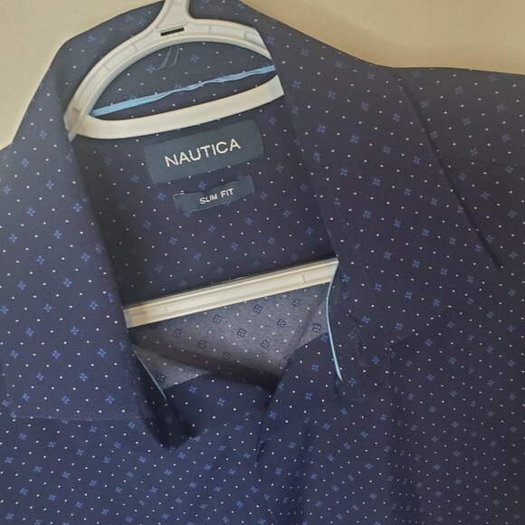 NWT Navy Grnd Blue and White Print  Slim Fit Nautica Button Down SZ:M - Picture 3 of 11